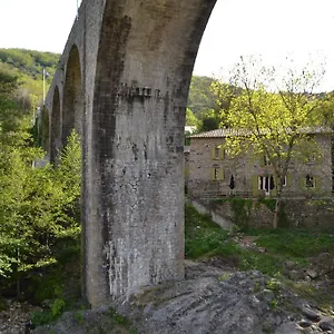 https://maison-sous-le-pont.hotels-rhonealpes.com